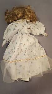 Vintage Collectible Porcelain Doll 15" Windup playing "Hello ...