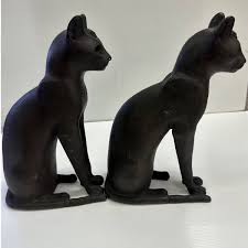 PAIR OF LARGE ANCIENT EGYPTIAN BRONZE GRAND TOUR BASTET CAT ...