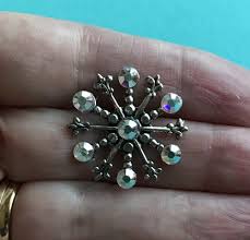 Medium Snowflake Pin #842AB | Angel Designs