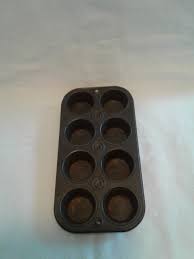 Vintage Muffin Tin, "ekco Chicago Patent Pending" Eight-muffin Tin, Very Old, No Dents, Great Patina, Holes for Hanging - Etsy Denmark