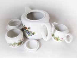 Libelle Wedgwood Porcelain Tea Set. Forest Fruit Design by ...