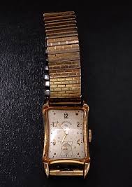 Sold at Auction: Vintage Lord Elgin 14K Gold Filled Curved ...