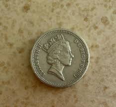 1991 Elizabeth II One Pound Coin “DECUS ET TATUMENL“ Upside Down Lettering | eBay