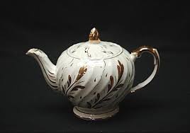 Ellgreave Tea Pot Gold Leaves & Trim Swirl Body England 2639 ...