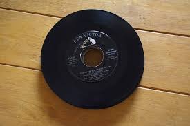PERRY COMO "KISS ME AND KISS ME / TOMBOY" 45 RPM 7" RECORD ...