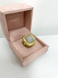 Vintage 18 Karat Yellow Gold Diamonds Square Hammered Cocktail Ring For Sale at 1stDibs