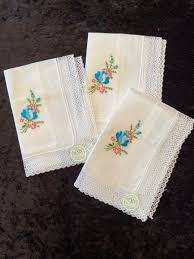 Vintage DESCO Embroidered Hankie Set of 3 NOS Handkerchiefs ...