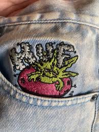 HUF 刺繍ロゴ ライトブルーショートパンツ - メルカリ