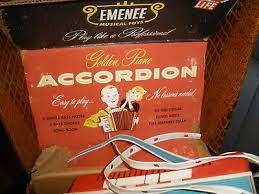 VINTAGE 1950'S EMENEE GOLDEN PIANO ACCORDION TOY INSTRUMENT W/ DISPLAY BOX | eBay