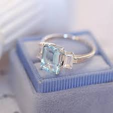 2Ct Emerald cut Aquamarine ring, Aquamarine three stone ring ...
