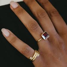 GARNET JULIA BIRTHSTONE RING | Starling Jewelry