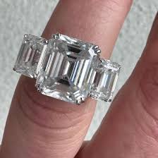 14k White Gold Moissanite Emerald Cut 3 Stone Ring - Size 6 ...