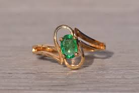 Natural Emerald Ring in Yellow Gold - Etsy