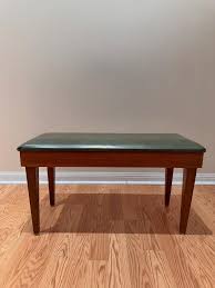 ❗️SOLD❗️ Danish Mid Century Teak Round Dining Table By Silkeborg (Labelled) 2 leaves. Structurally sound. One leave has minor flaw. (Pictured) Overall excellent vintage condition. 48”D (88”L fully extended w/2 leaves) 28”H