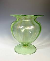 Murano Venetian Hand Blown Green and Gold Vase Centerpiece Salviati For Sale at 1stDibs