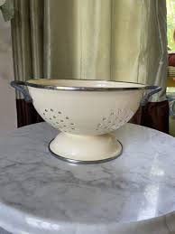 vtg enamel colander with handle off white in very good ...