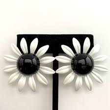 Late 60s/ Early 70s Black & White Enamel Flower Earrings ...
