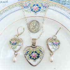 Johnson Bros English Vintage Medallion Beaded Edge Broken China Jewelry Oval Pendant Necklace