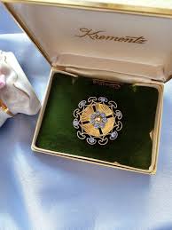 Krementz ice crystal blue Rhine fan-shaped laser gold brooch ...