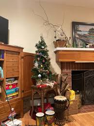 Does anyone STILL have their Xmas tree up!? : r/adhdwomen