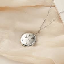 Custom 1-4 Flowers Photo Locket Necklace – Anavia Jewelry & Gift