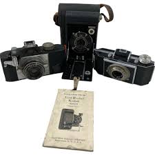 Lot - Kodak Vest Pocket Model B camera , Univex Iris