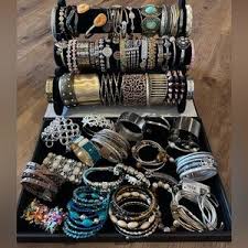 Jewelry | Elegant Gold Tone Necklace With Crystal Accents ...