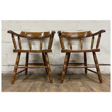 Vintage Colonial Early American Style Pub Style Comb Back Barrel . For Sale at Ruby Lane