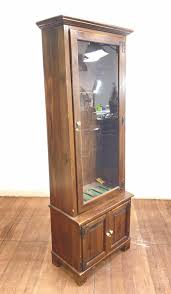 Sold at Auction: Ethan Allen Traditional Style Rifle Cabinet