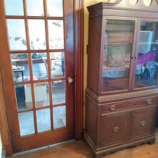 LOT 3: Antique Federal-Style China Cabinet | EstateSales.org