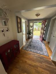 Large residential home with a pool! - Houses for Rent in Eugene, Oregon, United States - Airbnb