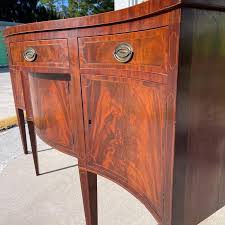 Federal Style Flame Mahogany Serpentine Hepplewhite Sideboard Marquetry Cabinet For Sale at 1stDibs