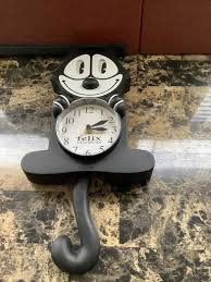 Felix The Cat Motion Clock Battery Operated 16 In.