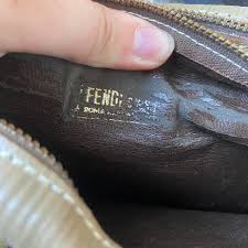 🐆⚜️ Vintage vinyl Fendi bag ⚜️🐆 An 80s / 90s era ...