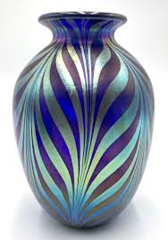 Fenton Dave Fetty Favrene Vase