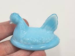 Vintage Miniature 2 Hens on Nest Rosso Turquoise Blue & Westmoreland Carnival -