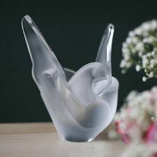 Lalique Sylvie Vase: French Frosted Crystal Lovebirds, 9 Inch ...