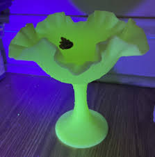 Vintage Fenton Yellow Satin Custard Glass Persian Medallion ...