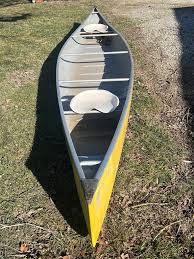 What is the max hull speed and weight capacity of an 18 ...