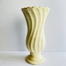 Haeger Pottery 2004 Off White Cream Swirl Vase 10" High 552 ...