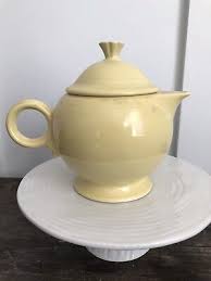 Vintage Fiesta Ware Yellow 7.5” Tall Teapot w/Lid Very Nice ...