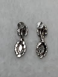 Gorgeous Vintage Wiesner Green Rhinestone Earrings ...