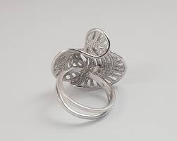 Diamond Ring Set in 18 Karat White Gold Settings For Sale at ...