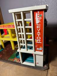 FISHER PRICE Little People GARAGE Parking Ramp 930 Bell ...