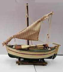 BARCA A VELA CON REMI E TIMONE CLASSICO – Souvenir di ...