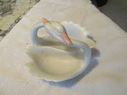Swan Dish , White / Pink Beak , Fitz & Floyd Inc. , MCMLXXX1 ...