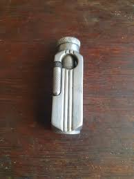 8/10 FLAMBEAU le briquet des fumeurs de pipe allume la ...