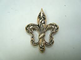 VINTAGE FANCY FLEUR DE LIS WATCH / LOCKET PIN SCROLLED ...
