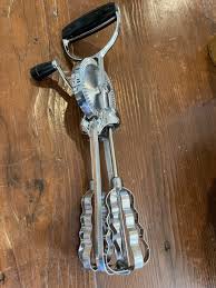 vintage egg beaters flint black handle very good condition ruffle beaters | eBay