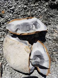 Iron nodule? What is this : r/whatsthisrock